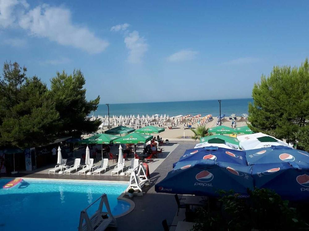 Hotel Oaz Golem  Εξωτερικό φωτογραφία