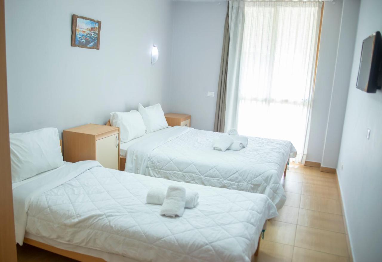 Hotel Oaz Golem  Εξωτερικό φωτογραφία