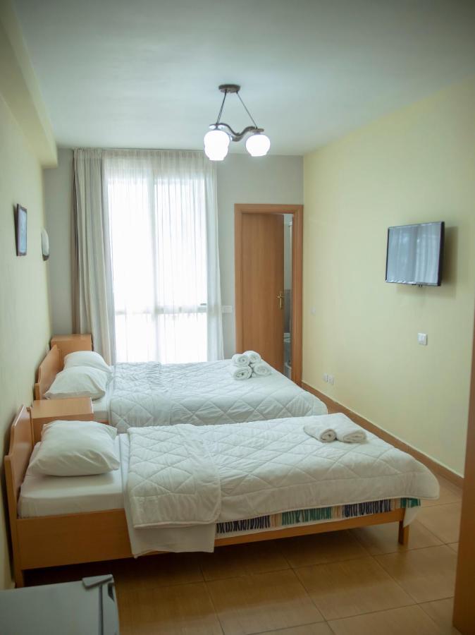 Hotel Oaz Golem  Εξωτερικό φωτογραφία