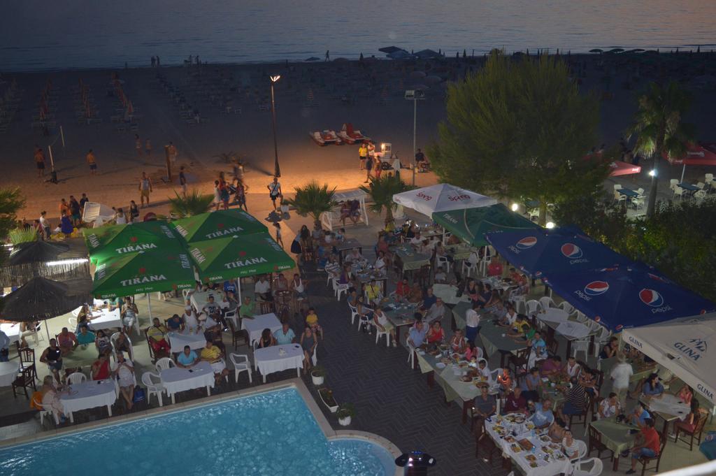 Hotel Oaz Golem  Εξωτερικό φωτογραφία