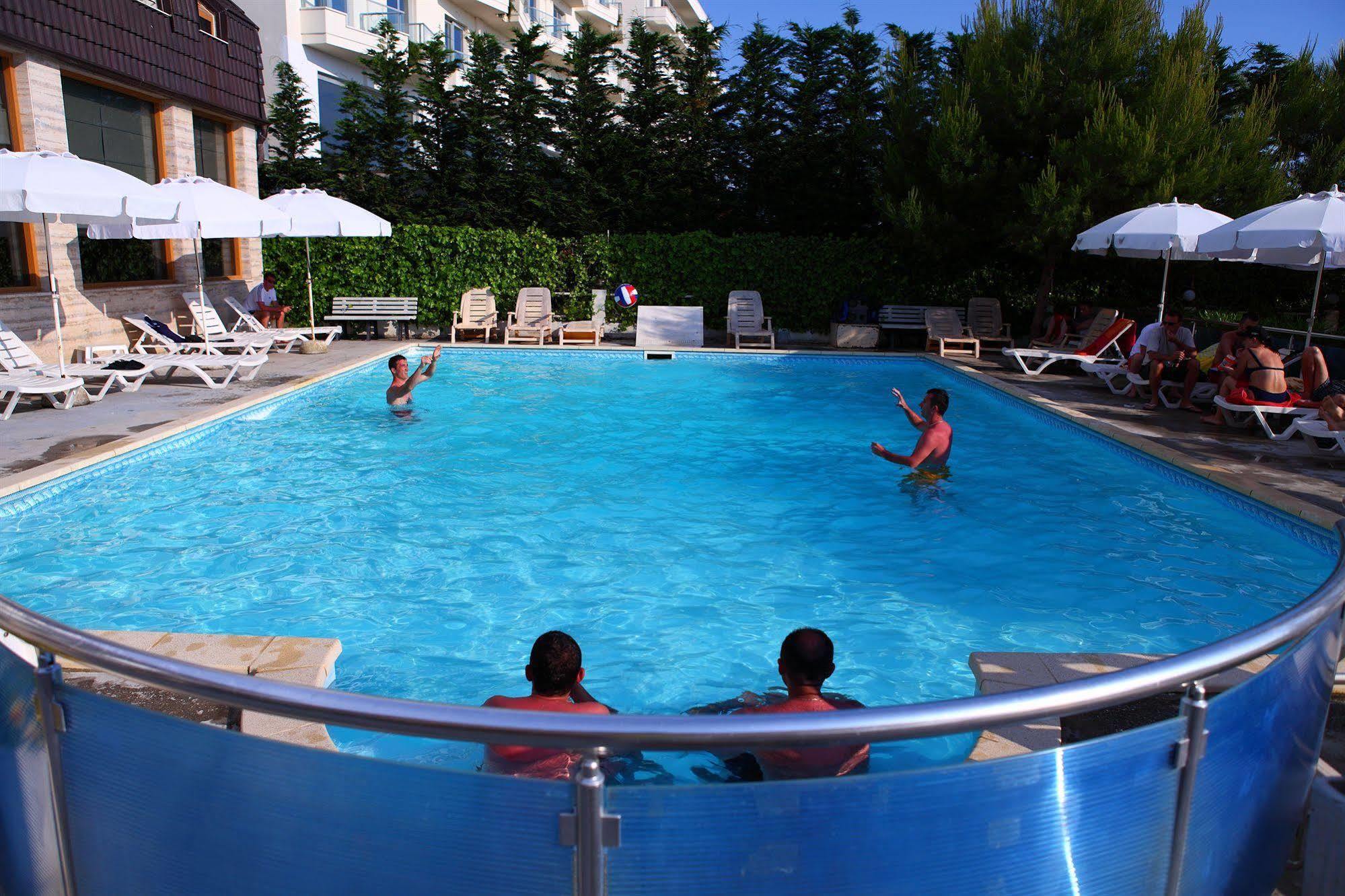 Hotel Oaz Golem  Εξωτερικό φωτογραφία